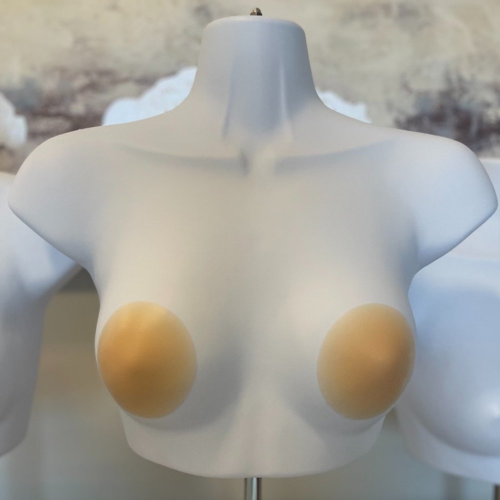 NWT Nude Nip Nipple Covers in Light Nude